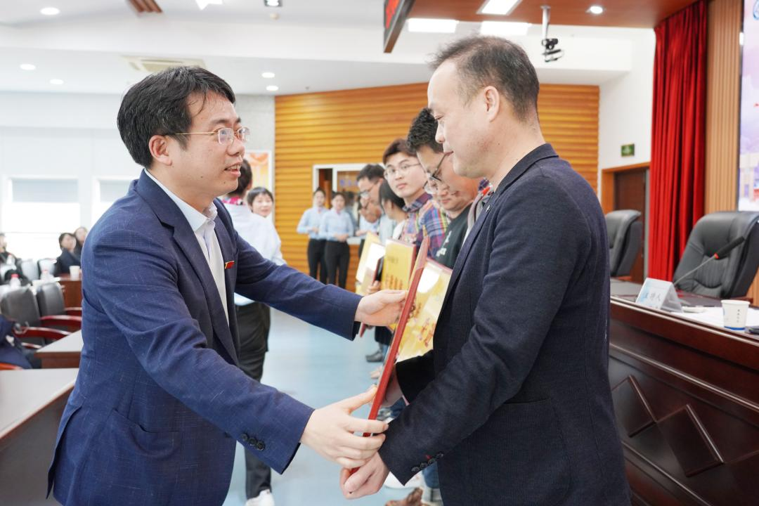 2025年新澳门原料网站