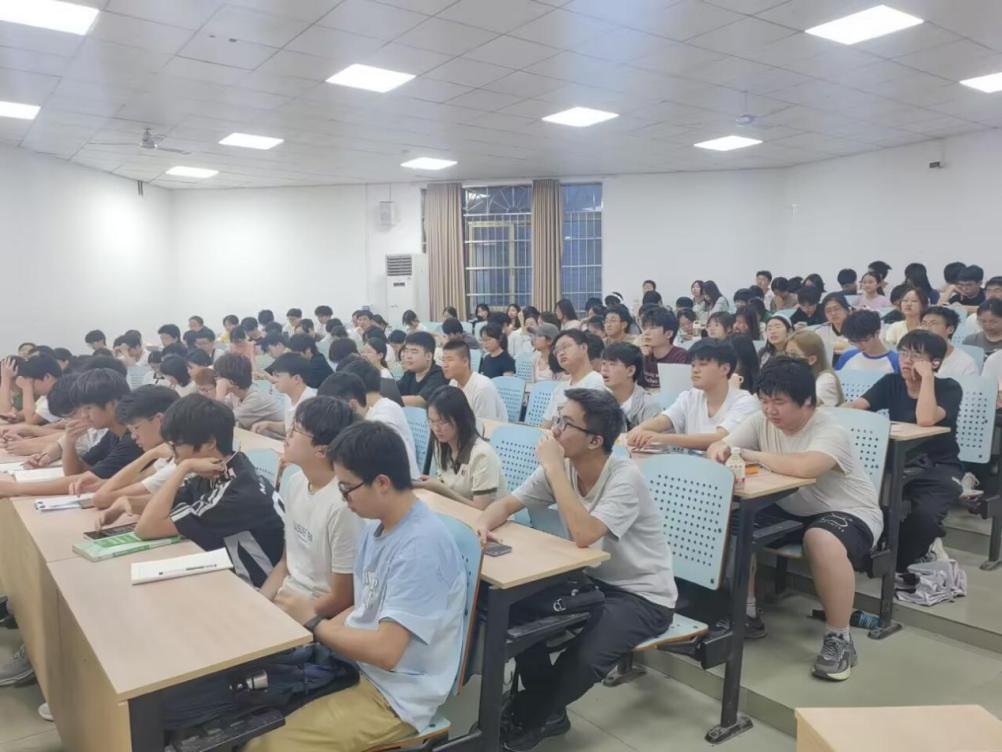 2025年新澳门原料网站