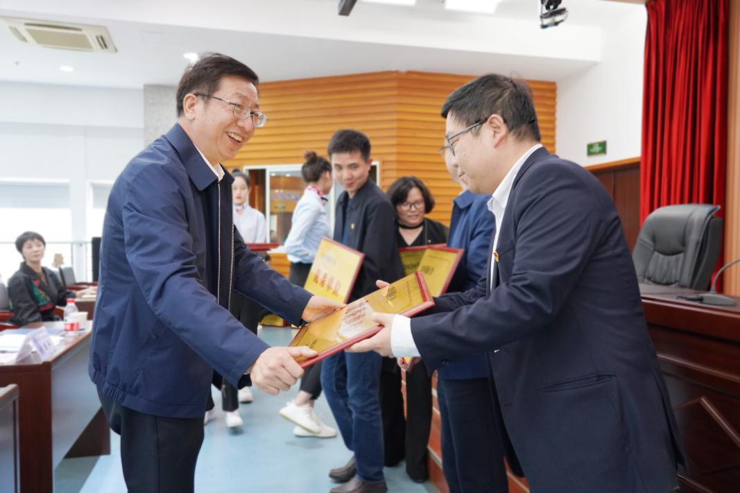 2025年新澳门原料网站