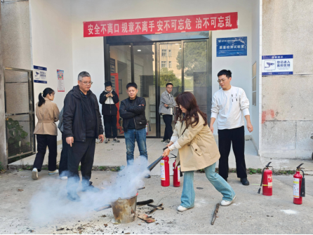 2025年新澳门原料网站