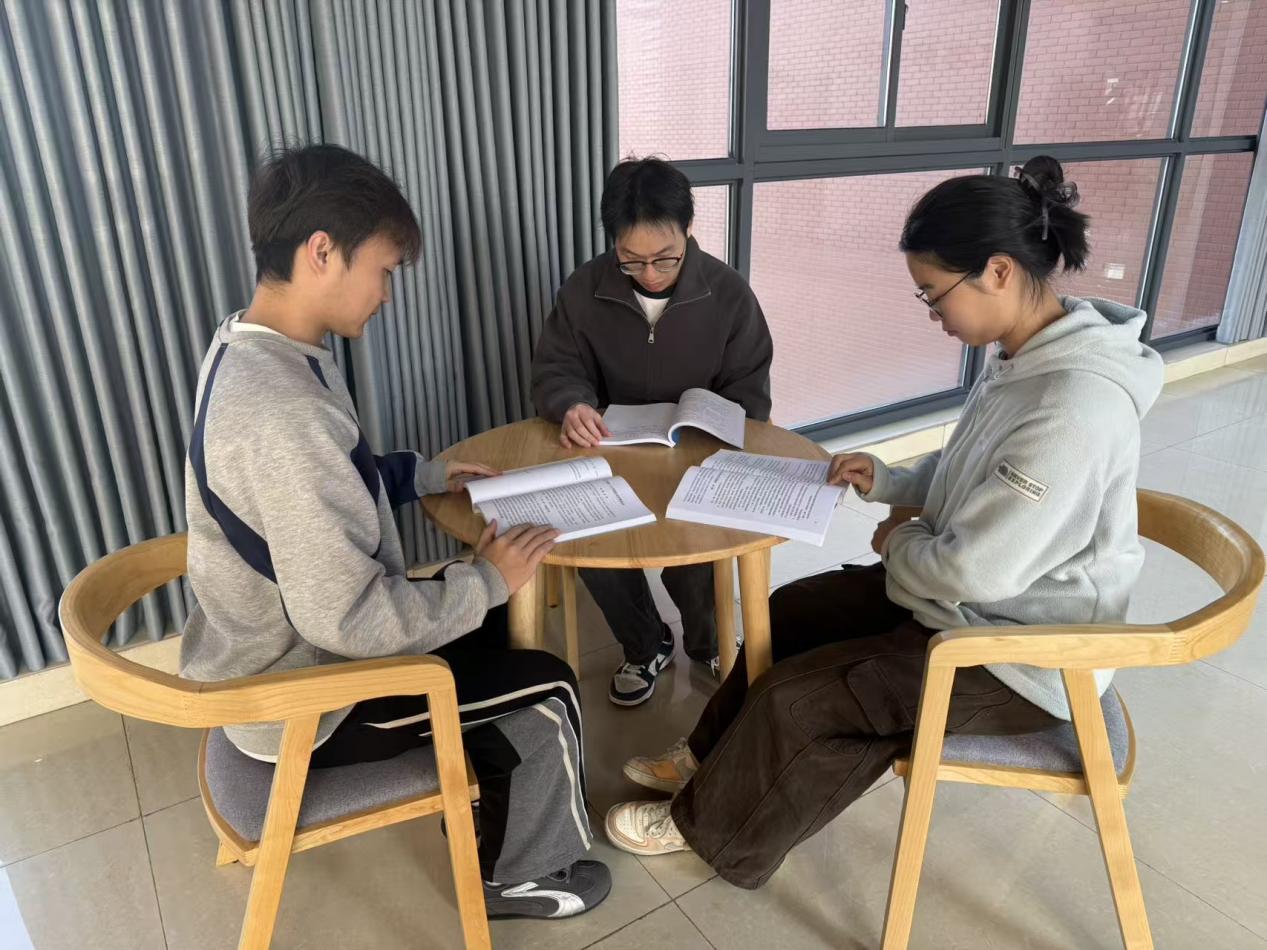 2025年新澳门原料网站