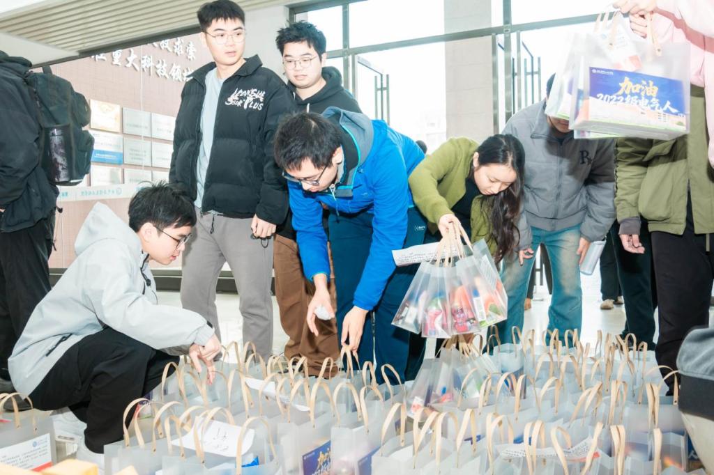 2025年新澳门原料网站