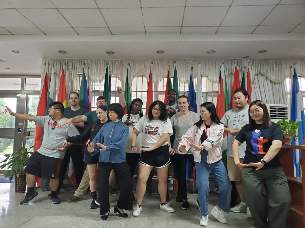 2025年新澳门原料网站