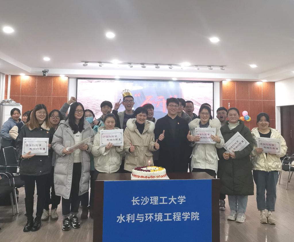 2025年新澳门原料网站