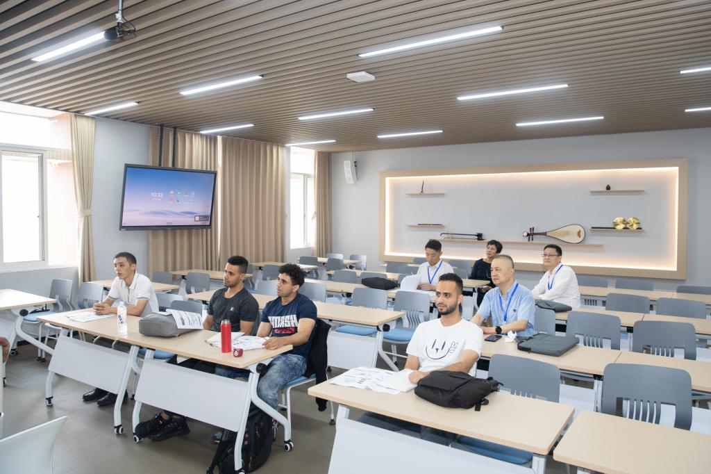 2025年新澳门原料网站
