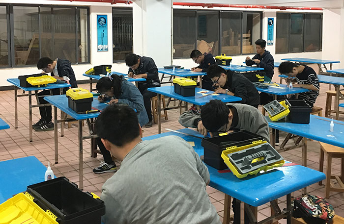 2025年新澳门原料网站