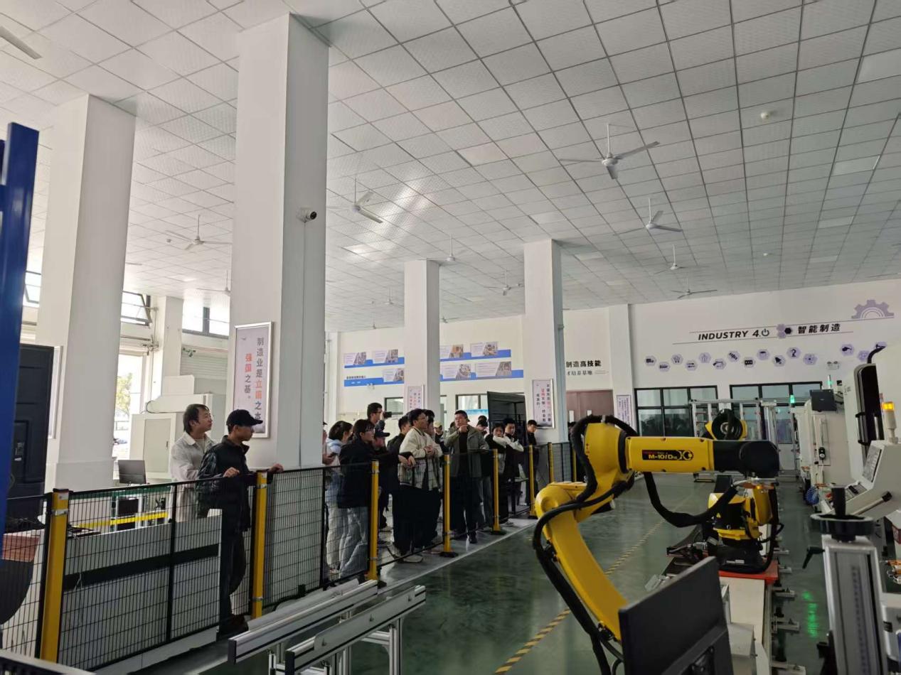 2025年新澳门原料网站