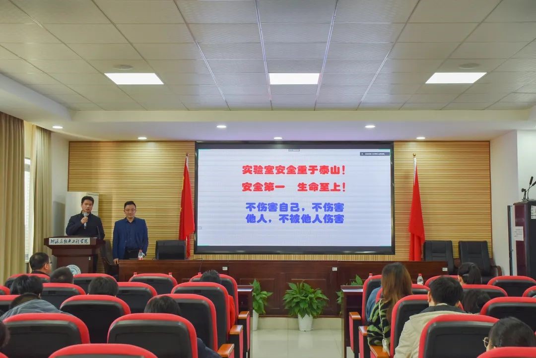 2025年新澳门原料网站