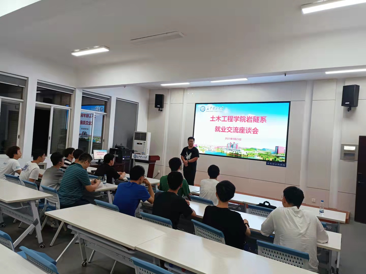 2025年新澳门原料网站